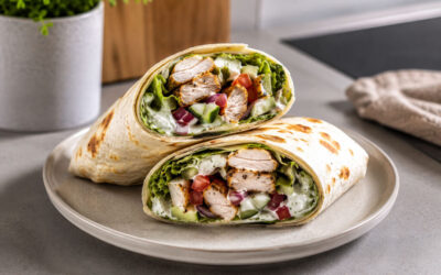 High-Protein-Wraps mit Hähnchen und Joghurtsauce